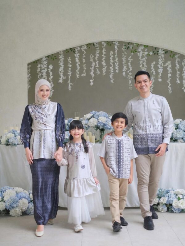 SHEILA DARA RAYA – NAVY